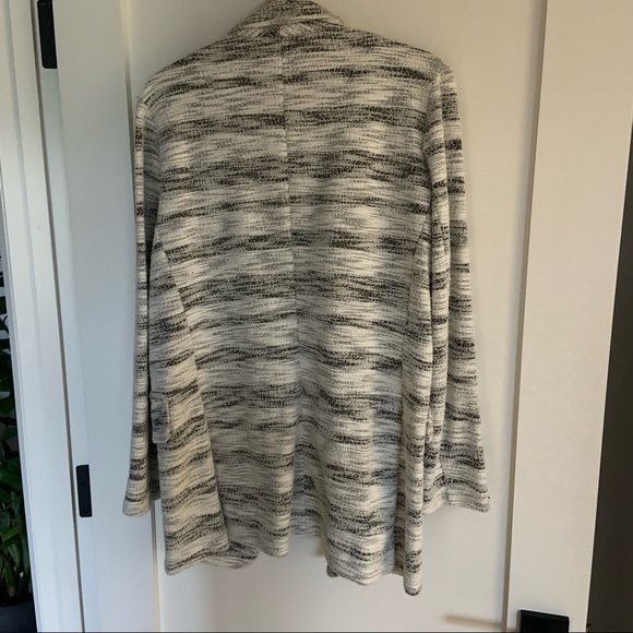 NWT black and white blazer - Picture 4 of 4